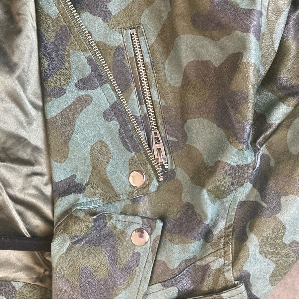 Colleen Lopez Camouflage Jacket View 3